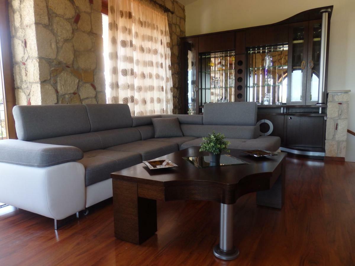 Villa George Άφυτος Εξωτερικό φωτογραφία